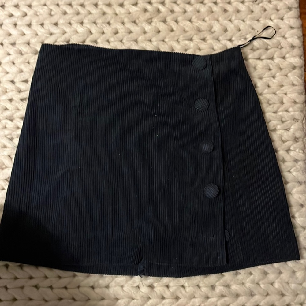 Super cute navy mini skirt
